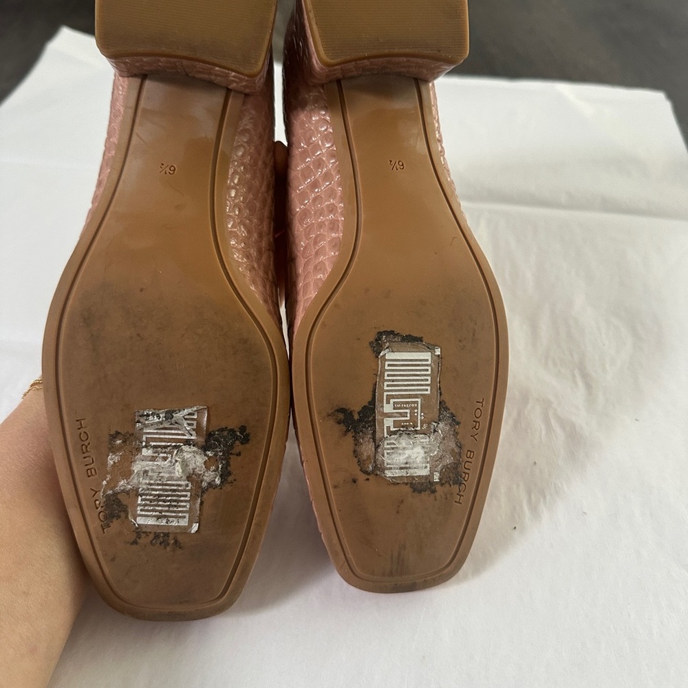Tory Burch Blush Croc-Embossed Flats - Picture 5 of 6